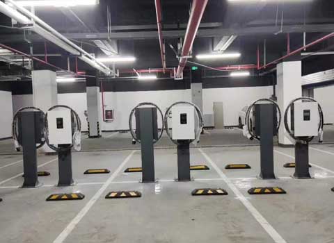 光伏儲能充電樁與電動汽車結(jié)合(圖1)