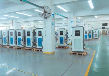 智能重卡直流充電樁400kW創新技術(圖1)